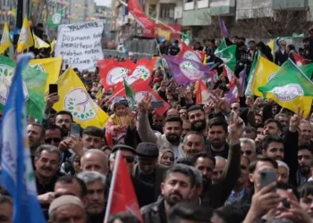 تركيا.. الحزب الكردي يطلق مسيرة ضد الوصاية