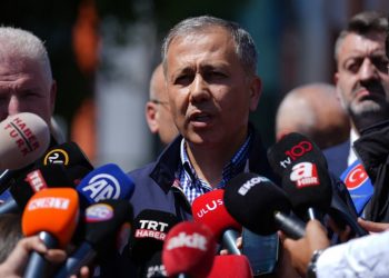 كم يبلغ عدد السوريين العائدين من تركيا إلى بلدهم؟