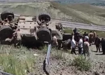 إصابة 4 جنود إثر انقلاب عربة عسكرية في ولاية “فان”