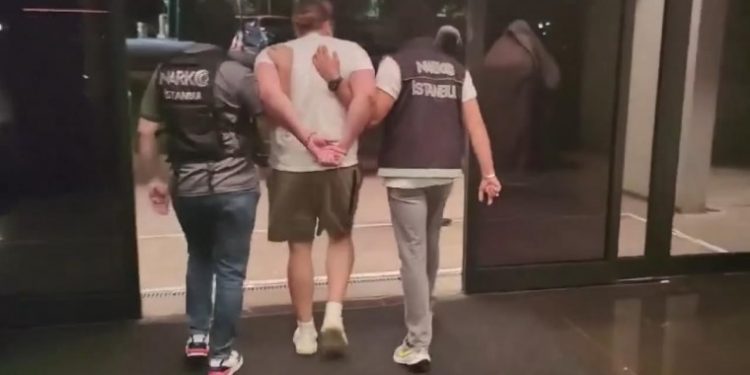 اعتقال زعيم مافيا أجنبي في إسطنبول