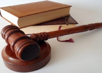 المقارنة بين الشريعة والقانون في سياقات دبلوماسية محددة