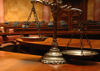 التكامل بين الشريعة والقانون لتحقيق التعاون والسلام العالمي 