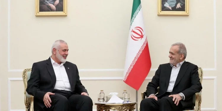 الرئيس الإيراني: غطرسة الصهاينة لن تمر دون رد