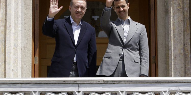 صحفي: 4 طلبات تركية قدمت للرئيس الأسد