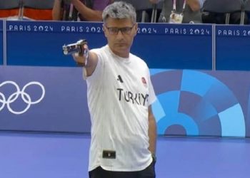 بطل الرماية التركي يتعرض لهجوم عنصري!