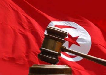 تجديد حبس المتهمين في تونس بتهمة رفع علم تركيا بدلا من تونس