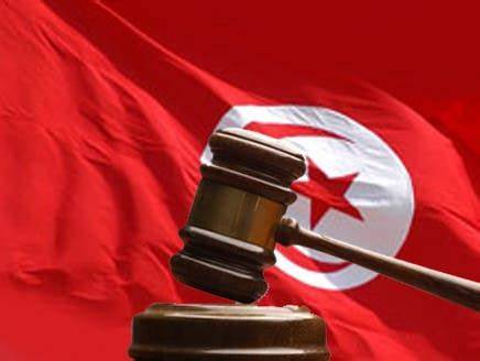 تجديد حبس المتهمين في تونس بتهمة رفع علم تركيا بدلا من تونس