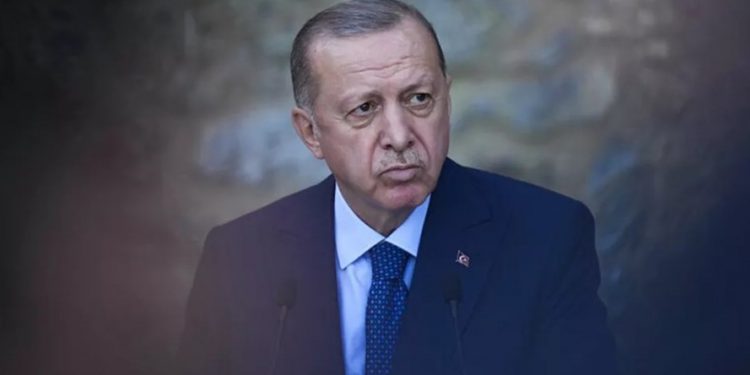 برلماني سابق: العدالة والتنمية ابتعد عن أيديولوجيته الديمقراطية المحافظة الأولية