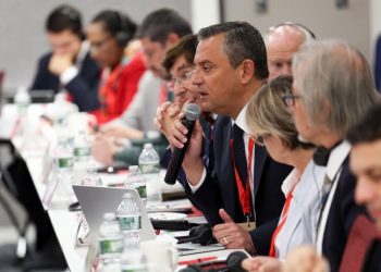 زعيم المعارضة التركية يعلن عن زيارة فلسطين