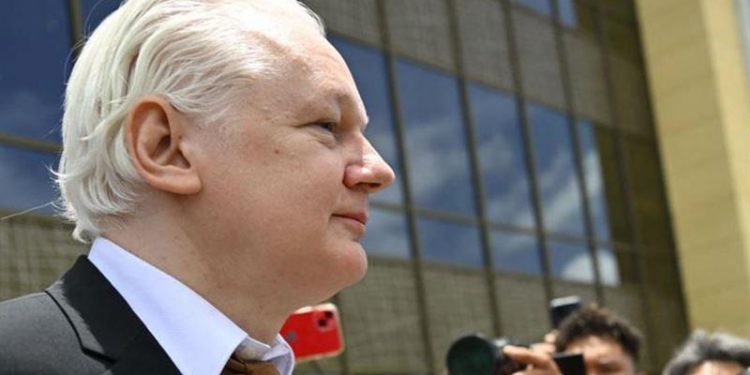 جوليان أسانج يلقي أول خطاب علني منذ إطلاق سراحه من السجن