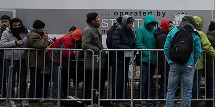 10 آلاف تركي استقبلتهم ألمانيا بعد الزلزال يرفضون العودة