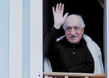 نجل شقيق كولن ينعي عمه بعبارت حزينة