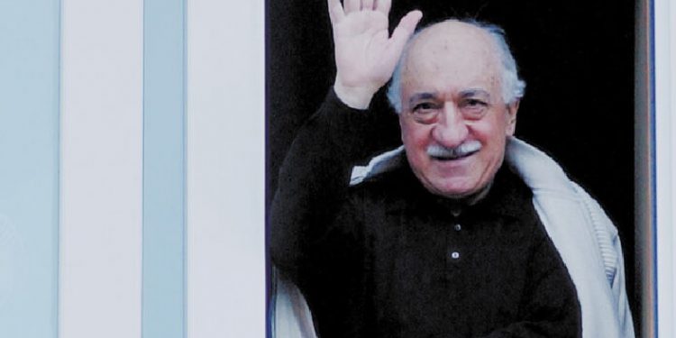 نجل شقيق كولن ينعي عمه بعبارت حزينة