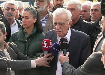 عمدة ماردين المعزول: يجب أن أدخل موسوعة جينيس!