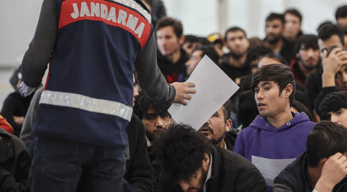 تركيا.. توقيف 24 مهاجر غير نظامي في أدرنة