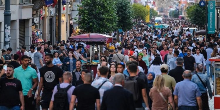 إسطنبول تسجل موجة هجرة عكسية ضخمة