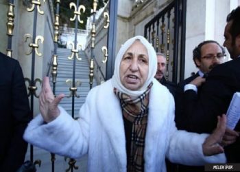 تركيا.. اعتقال مسنة بتهمة سياسية