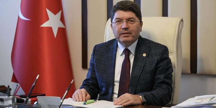 وزير العدل يعلق على تراجع تركيا بمؤشر سيادة القانون والفساد