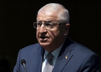 وزير الدفاع التركي: لا نكن عداوة تجاه أكراد العراق وسوريا