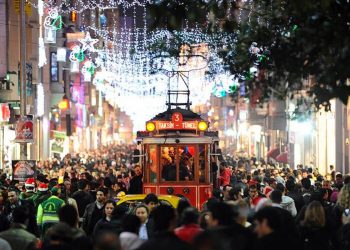 55 ألف شرطي يحمون إسطنبول ليلة رأس السنة