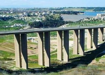 الجيش السوري يقصف جسر “الرستن” لمنع تقدم المعارضة باتجاه حمص