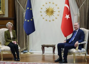 الاتحاد الأوروبي يعلن من تركيا تكثيف التواصل مع الإدارة السورية الجديدة