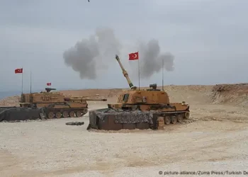 إسرائيل تدعو تركيا لوقف الهجمات على الأكراد