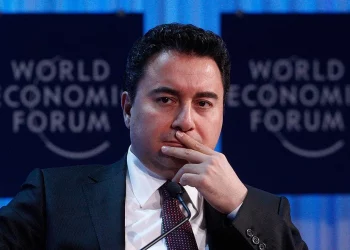 باباجان: لو كنت رئيسًا لتركيا لأنهيت الأزمة الاقتصادية بـ10 أشخاص