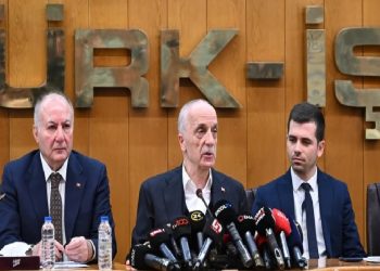 اتحاد النقابات التركي يطلب زيادة الحد الأدنى للأجور 12 ألف ليرة