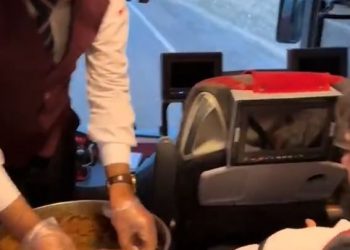 شركة حافلات تركية تقدم للركاب “كرات اللحم”