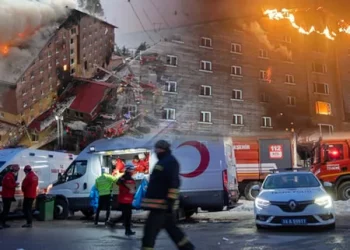 عامل نجا من كارثة فندق بولو: النزلاء اضطروا لإلقاء أطفالهم من النوافذ