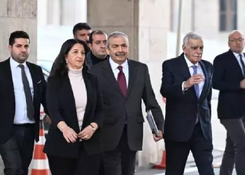 تركيا.. الحزب الكردي يجتمع مع حزب أردوغان قبيل لقاء أوجلان