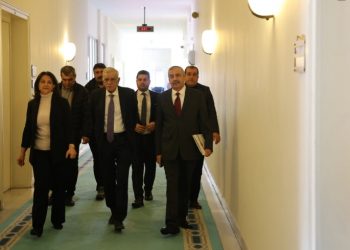 وفد حزب المساواة الشعبية والديمقراطية يجتمع مع رئيس البرلمان التركي