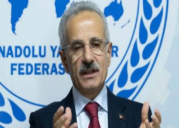 تركيا تستعد لاستئناف الرحلات الجوية إلى دمشق