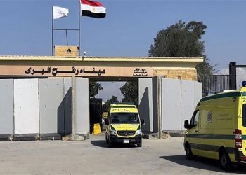 نقابة أطباء مصر تفتح باب التطوع لعلاج الجرحى الفلسطينيين