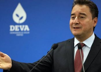 باباجان يدعو أردوغان لإجراء انتخابات مبكرة بأقرب وقت ممكن