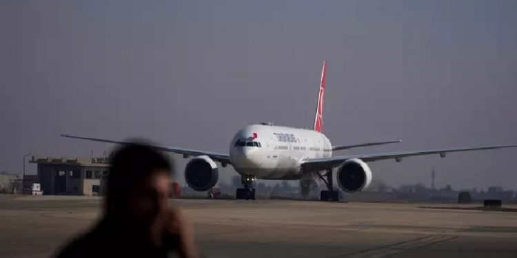 فريق فني تركي لإعادة تأهيل مطار دمشق الدولي