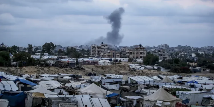 داود أوغلو يقترح ضم غزة إلى تركيا