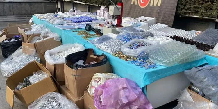 تركيا تعلن مصادرة 5 ملايين حبة دواء مزيفة لعلاج السرطان