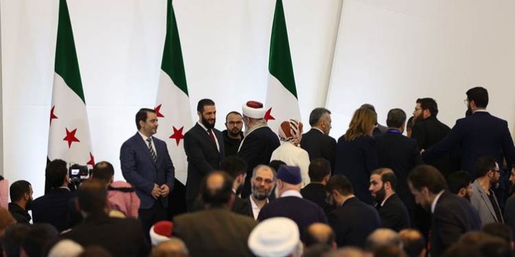 الحوار السوري ينص على “إعلان دستوري” ويرفض الاعتداءات الإسرائيلية