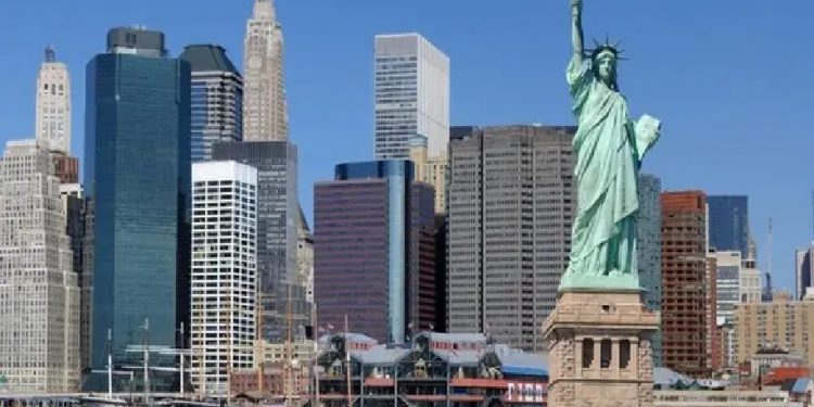 “تمثال الحرية” يثير جدلا بين فرنسا والولايات المتحدة