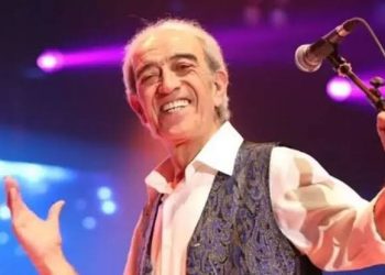 وفاة المغني التركي إديب أكبايرام