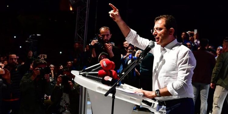 نجوم عالم الفن والأدب يدعمون إمام أوغلو