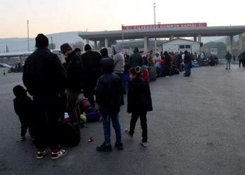 عدد السوريين العائدين من تركيا بعد 3 أشهر من سقوط الأسد