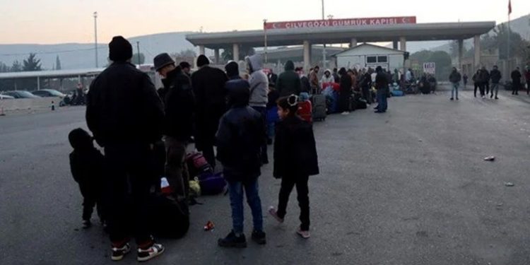 عدد السوريين العائدين من تركيا بعد 3 أشهر من سقوط الأسد