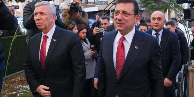 عمدة أنقرة يدعو إلى التصويت على المرشح الرئاسي للمعارضة