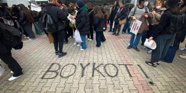 إدانة طالبين جامعيين بتهمة إهانة أردوغان