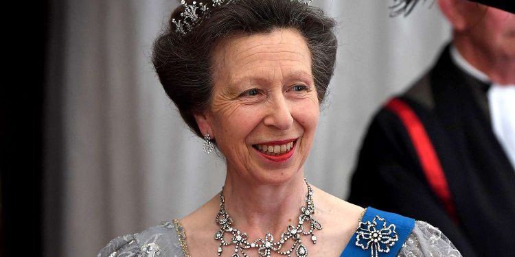 الأميرة “آن” تحضر حفلا تذكاريًّا بمناسبة الحرب العالمية الأولى في تركيا