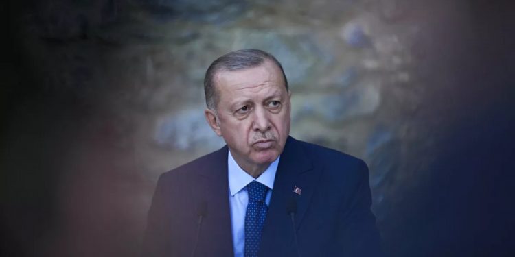 تركيا.. أردوغان يخسر 25% من ناخبيه