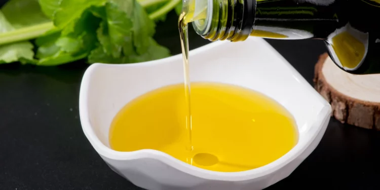 رسوم ترامب الجمركية تمنح تركيا أفضلية في زيت الزيتون وتترك إسبانيا في مأزق!